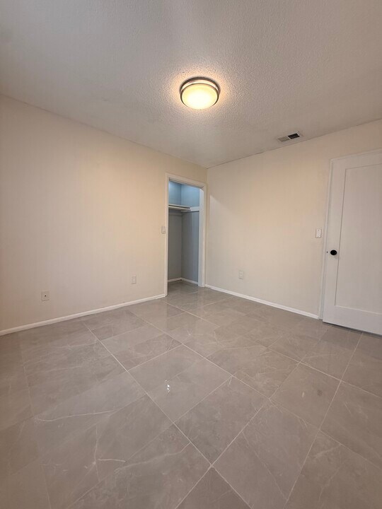 7210 Manhattan Dr in Tampa, FL - Building Photo
