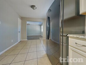 5503 Jumada Cir in Houston, TX - Foto de edificio - Building Photo