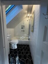 47 Kilsyth Rd, Unit 47A in Brookline, MA - Foto de edificio - Building Photo