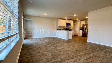 1114 Forest Glen Dr in Leland, NC - Building Photo - Building Photo