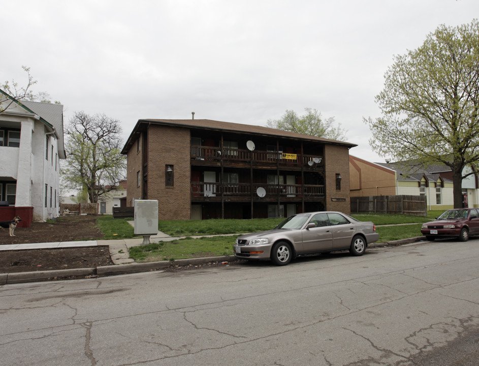 2030 J Street in Lincoln, NE - Foto de edificio