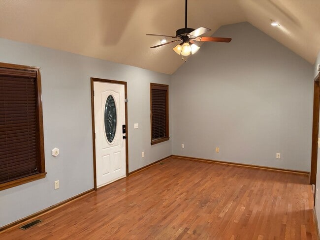 225 Laurel Oak Ln in Pickens, SC - Building Photo - Building Photo