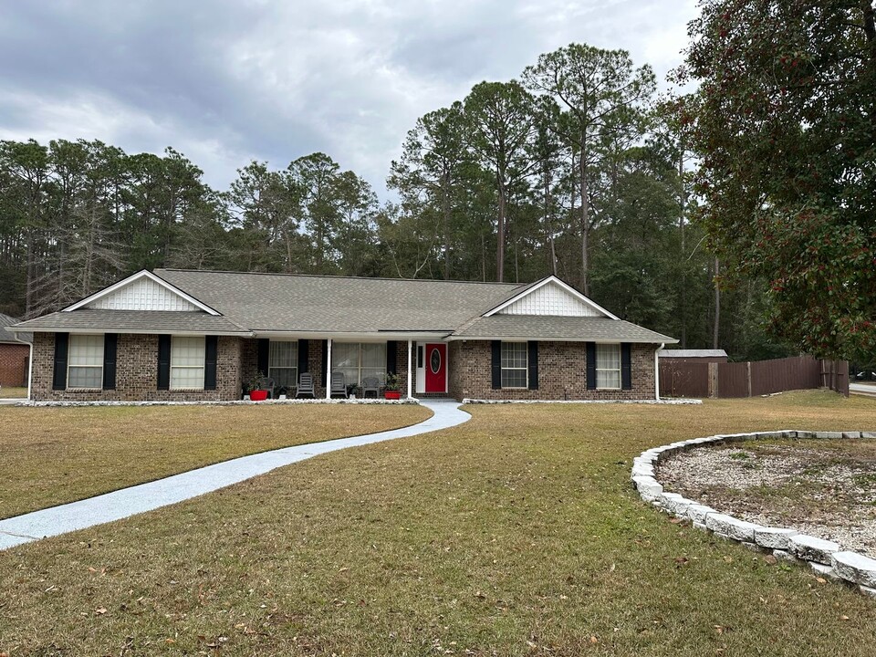 501 Wellington Way in Hinesville, GA - Building Photo