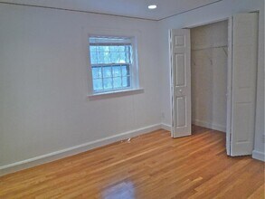 45 Wyman St, Unit #3 in Waban, MA - Foto de edificio - Building Photo