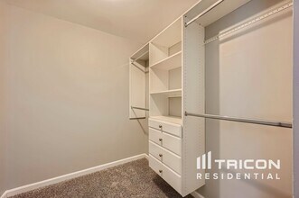 12345 Bonfire Dr in Reisterstown, MD - Foto de edificio - Building Photo