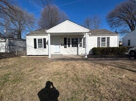 11 Hissrich St in Sauget, IL - Building Photo