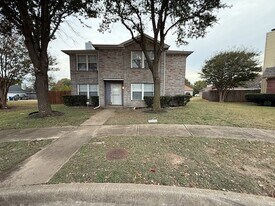 7938 Christian Ct in Dallas, TX - Building Photo