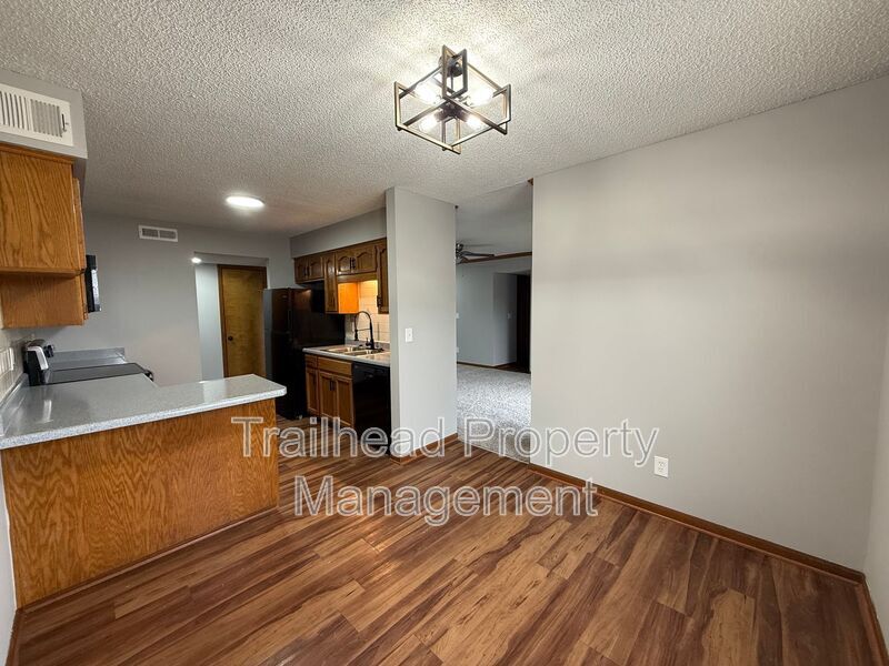 3405 NW Duncan Rd in Blue Springs, MO - Building Photo