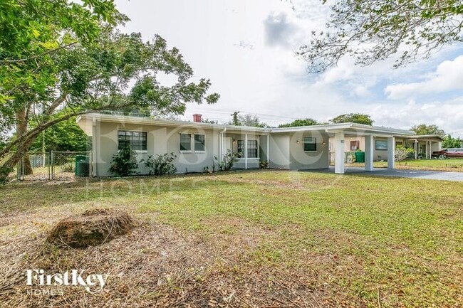 813 W Highland Dr in Cocoa, FL - Building Photo - Building Photo