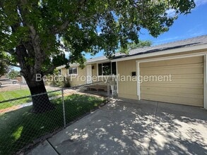 700 Cottonwood Dr in Carson City, NV - Building Photo - Building Photo