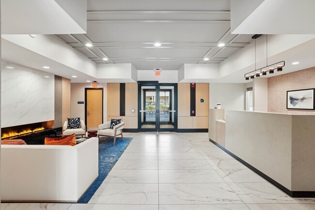 Center Place in Providence, RI - Foto de edificio - Building Photo