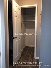 300 Arlington Way in Warrenton, MO - Building Photo - Building Photo