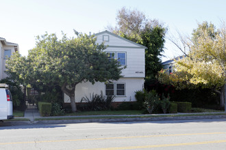 4477-4479 Hazeltine Ave in Sherman Oaks, CA - Building Photo - Building Photo