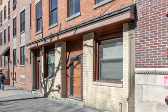 140 Essex St in Jersey City, NJ - Building Photo - Building Photo