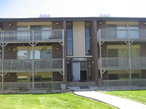 Chateau Village in Kearney, NE - Foto de edificio