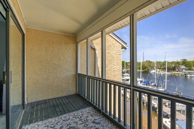 300 Yacht Club Dr in Niceville, FL - Building Photo - Building Photo
