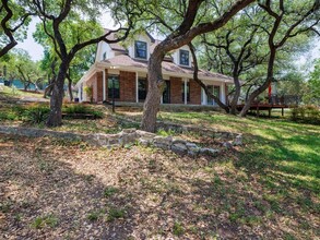 13750 High Sierra Rd in Austin, TX - Building Photo - Building Photo