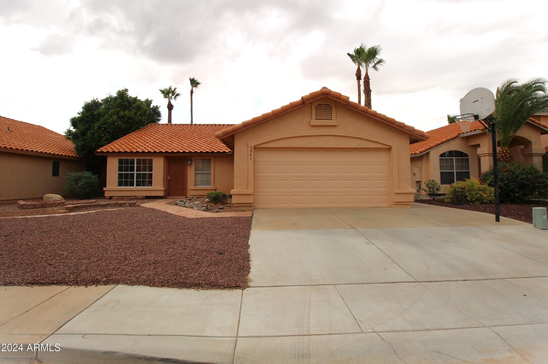 5941 W Venus Way in Chandler, AZ - Building Photo