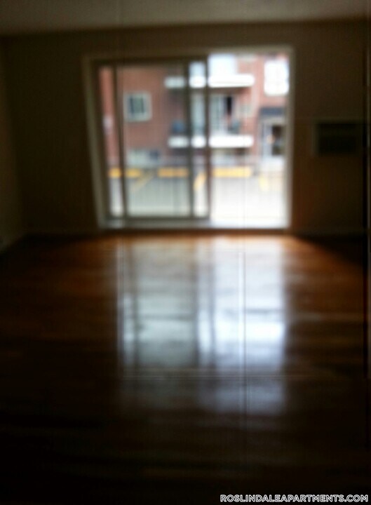 79 Poplar St in Boston, MA - Building Photo