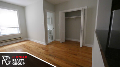 515 W Melrose St, Unit 4 in Chicago, IL - Building Photo - Building Photo