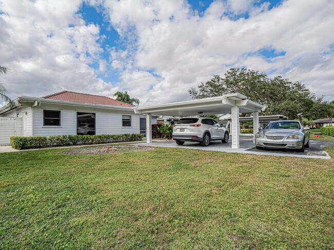 13867 Eastpointe Way in Palm Beach Gardens, FL - Building Photo - Building Photo