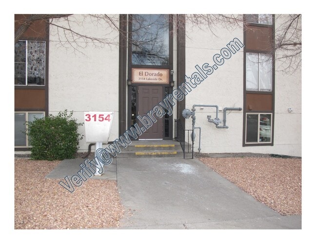 property at 3154 Lakeside Dr