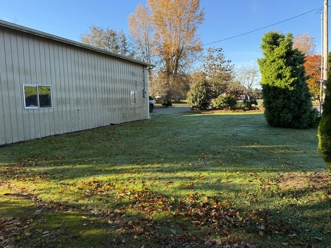 5851 Inez St in Bow, WA - Building Photo - Building Photo