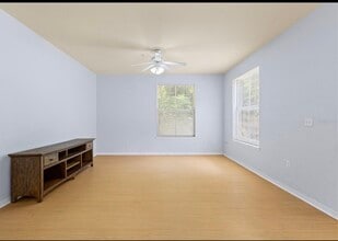 6017 Westgate Dr, Unit 913 in Orlando, FL - Building Photo - Building Photo