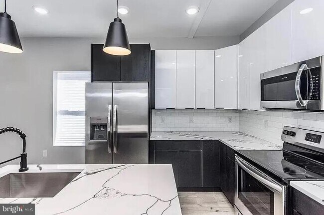 2200 N BOUVIER St-Unit -2 in Philadelphia, PA - Building Photo - Building Photo