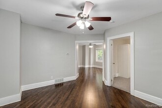 1785 Channing St, Unit 2 in Ferndale, MI - Foto de edificio - Building Photo