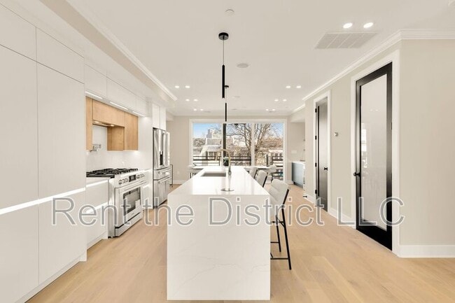 1365 Perry Pl NW in Washington, DC - Building Photo - Building Photo