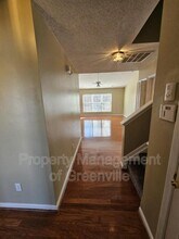 406 Flanders Ct in Greenville, SC - Building Photo - Building Photo