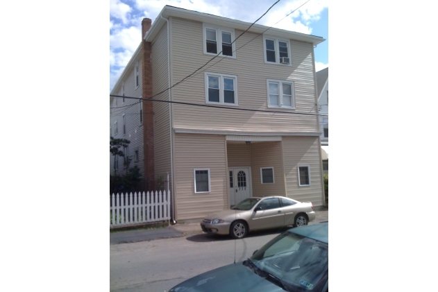 328 W Green St in Hazle Township, PA - Building Photo