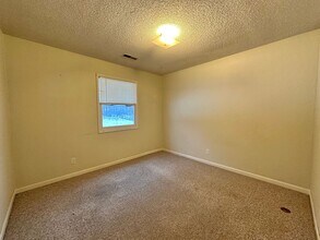 1202 Orchard Dr in Portage, MI - Building Photo - Building Photo