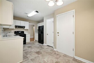 3045 Wildflower Ln SW in Snellville, GA - Building Photo - Building Photo