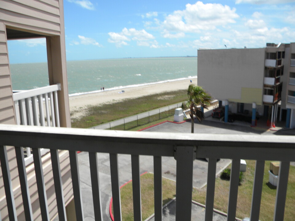 3938 Surfside Blvd, Unit 3308 Photo