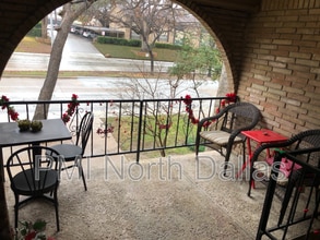 7904 Royal Ln in Dallas, TX - Building Photo - Building Photo