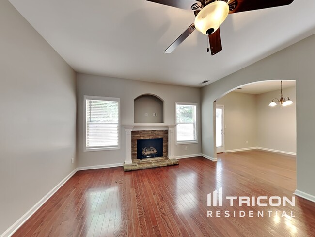 127 Bethany Manor Dr in Ball Ground, GA - Building Photo - Building Photo