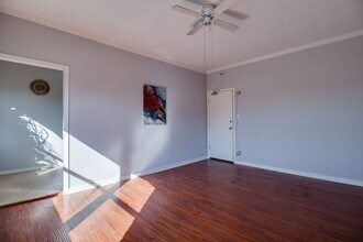 730 S Catalina St, Unit 1 in Los Angeles, CA - Foto de edificio - Building Photo