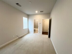 942 W 18th St in Houston, TX - Building Photo - Building Photo