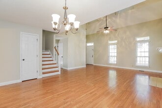 1317 Ravenna Ct S in Nashville, TN - Building Photo - Building Photo
