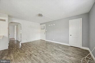 4004 Lasher Rd in Drexel Hill, PA - Building Photo - Building Photo