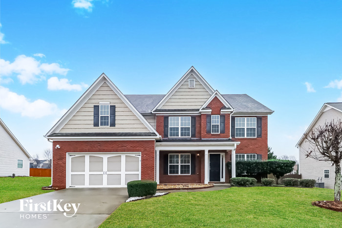 155 Landon Way in Covington, GA - Foto de edificio