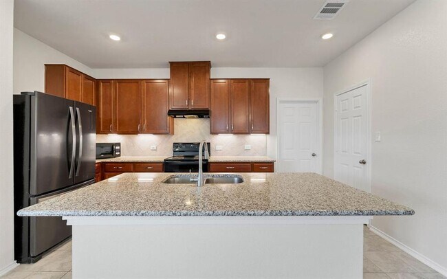 229 Kennicott Dr in Kyle, TX - Building Photo - Building Photo