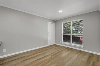 5727 Richmond Ave in Dallas, TX - Building Photo - Building Photo