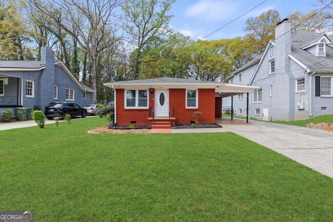 property at 628 S Evelyn Pl NW