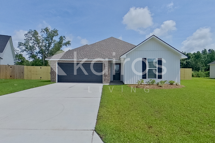 13709 Pinyon Dr in Denham Springs, LA - Building Photo