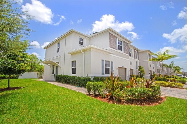 property at 846 SE 19th St