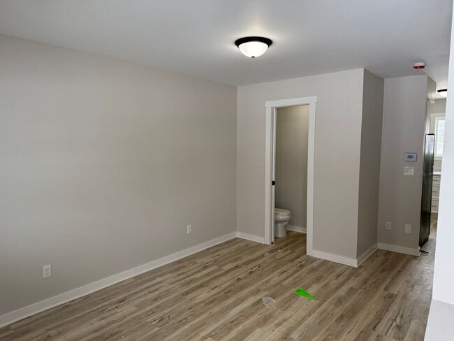 321-323 Elizabeth St in Parma, MI - Foto de edificio - Building Photo