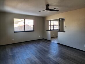 1109 S Bouziden Dr in Moore, OK - Building Photo - Building Photo